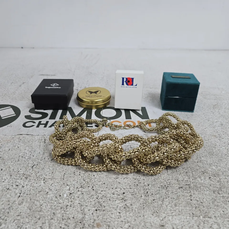 TOTE OF APPROXIMATELY 35 ASSORTED JEWELLERY/RELATED ITEMS TO INCLUDE ROYAL BRITISH LEGION, DIAMONIQUE ETC