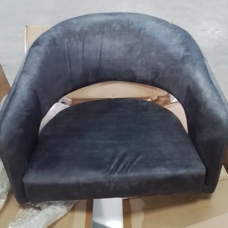 A BOXED SET OF 2 DINING CHAIRS IN DARK GREY