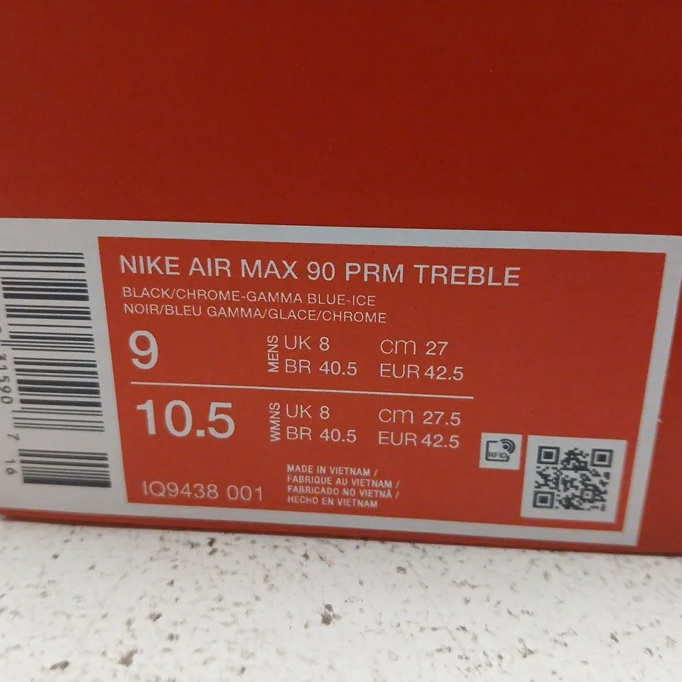 BOXED PAIR OF NIKE AIR MAX 90 PRM TREBLE –UK SIZE 8