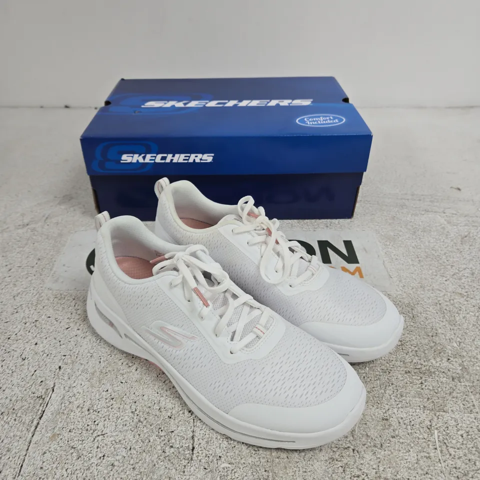 SKECHERS ARCH FIT WOMEN'S WHITE SNEAKERS – UK 7 (US 10)