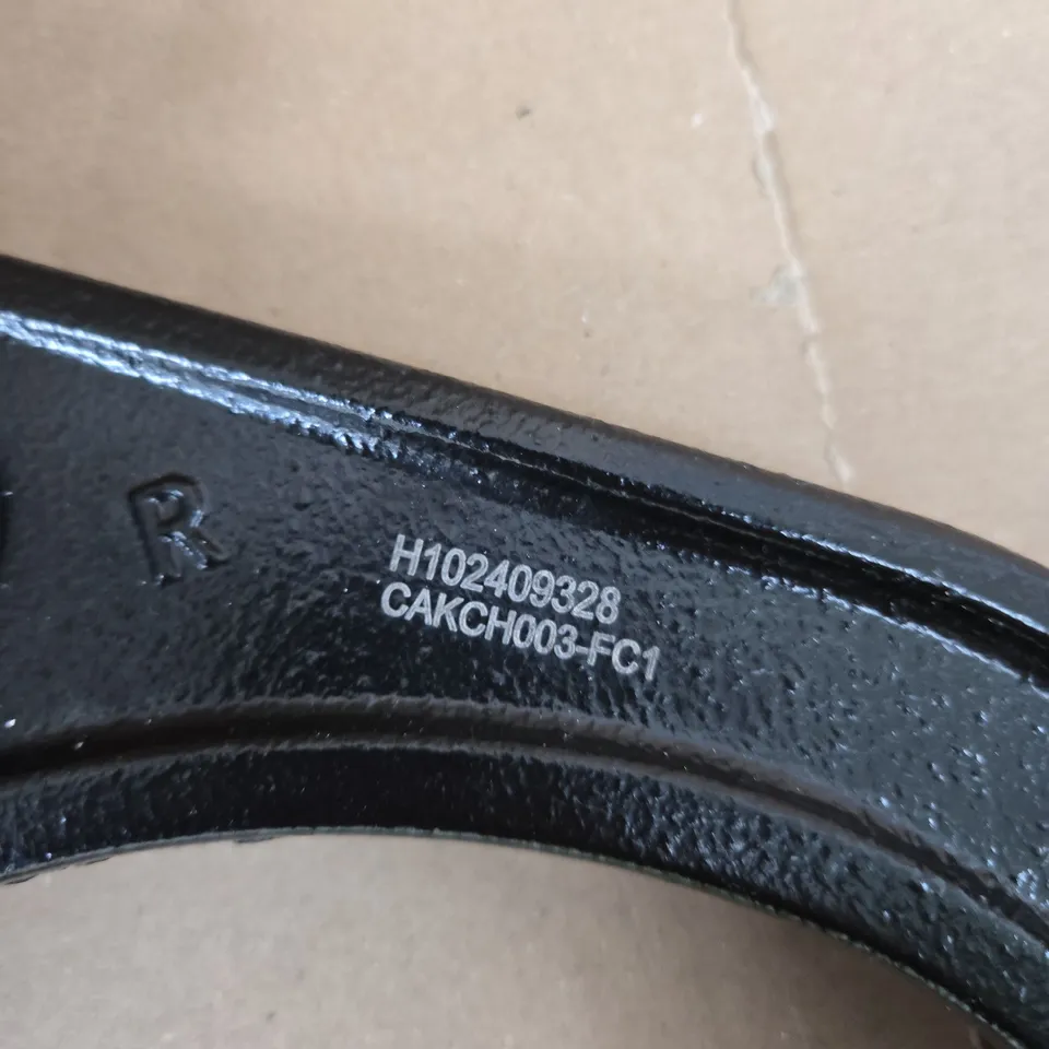 CAKCH003-FC1 RIGHT & LEFT VEHICLE CONTROL ARMS – PAIR 