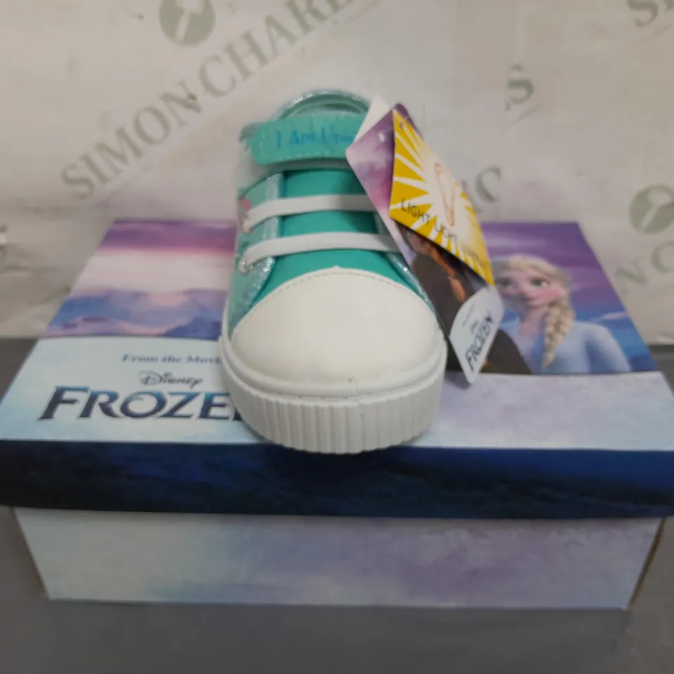 BOXED PAIR OF UNBRANDED KIDS DISNEY FROZEN SHOES UK SIZE 8.5