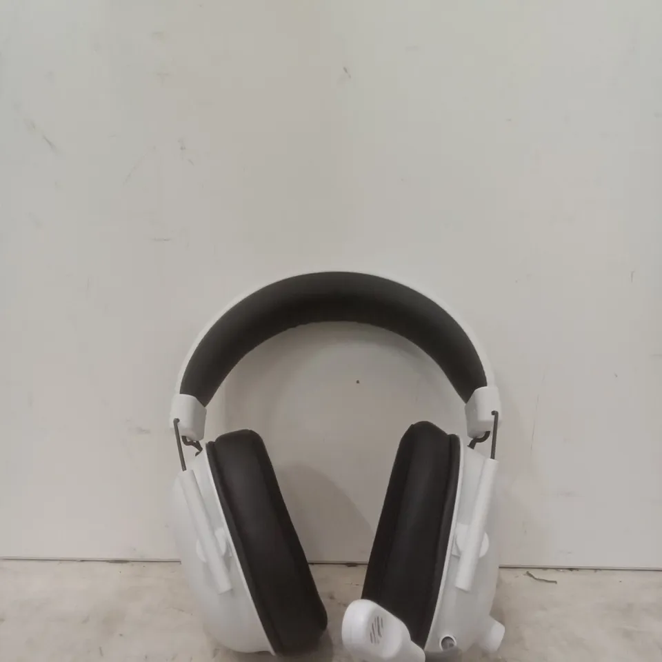 BOXED RAZER WIRED GAMING HEADSET WHITE 