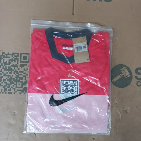BAGGED NIKE ENGLAND FOOTBALL JERSEY IN RED SIZE XXL