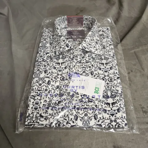 HAWES & CURTIS PICCADILLY SLIM FIT ONE BUTTON SEMI CUTAWAY SINGLE CUFF SHIRT IN WHITE & NAVY SIZE M