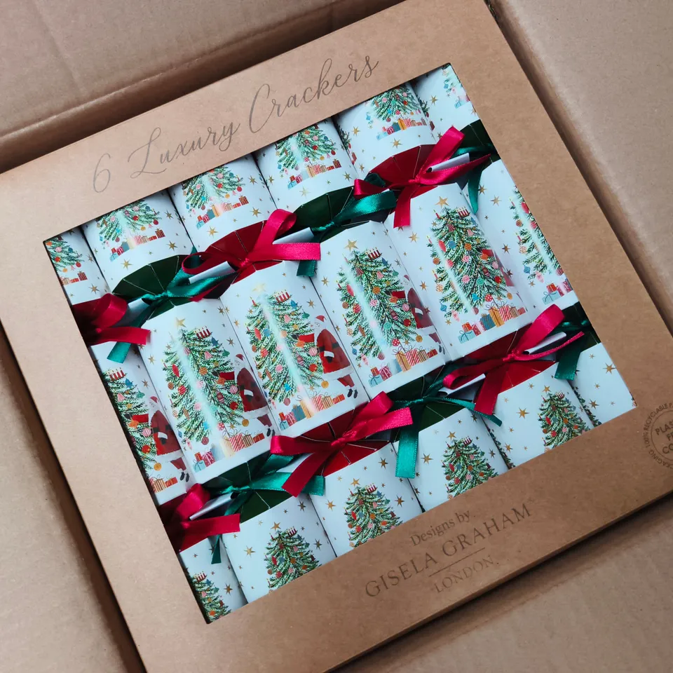 6 BOXED SETS OF GISELA GRAHAM CHRISTMAS TREE DESIGN LUXURY CRACKERS (6 IN EACH SET) 