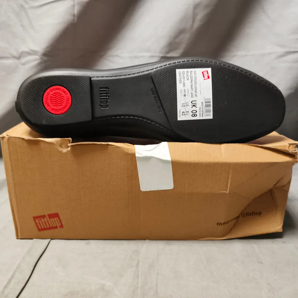 BOXED PAIR OF FITFLOP BALLERINA/MARY JANE SHOES IN BLACK SIZE UK 8