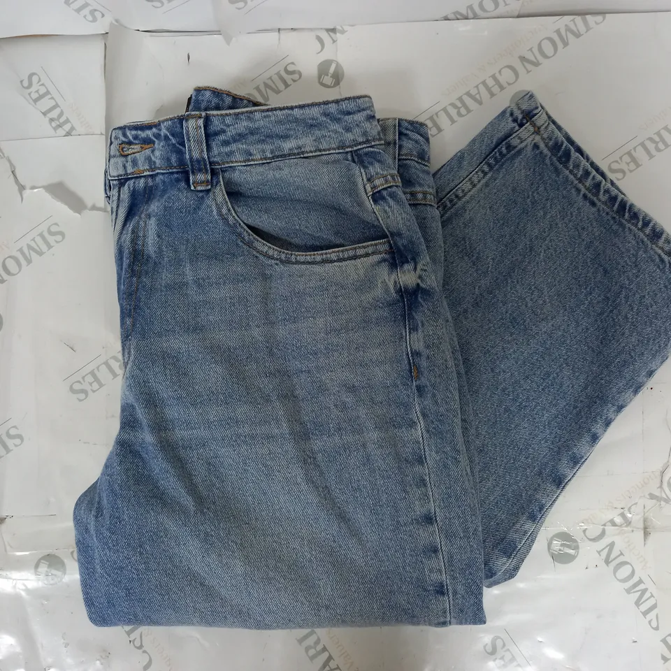 ASOS BAGGY JEANS IN LIGHT BLUE W28 L32