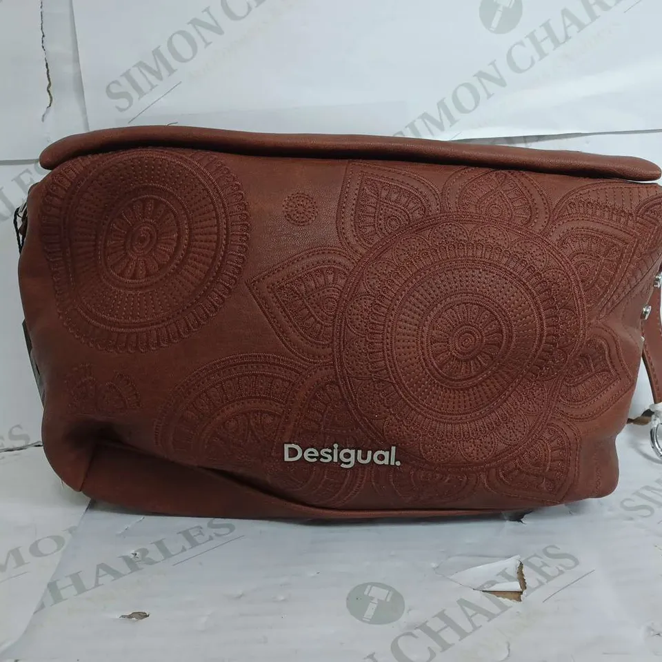 DESIGUAL BROWN POUCH BAG