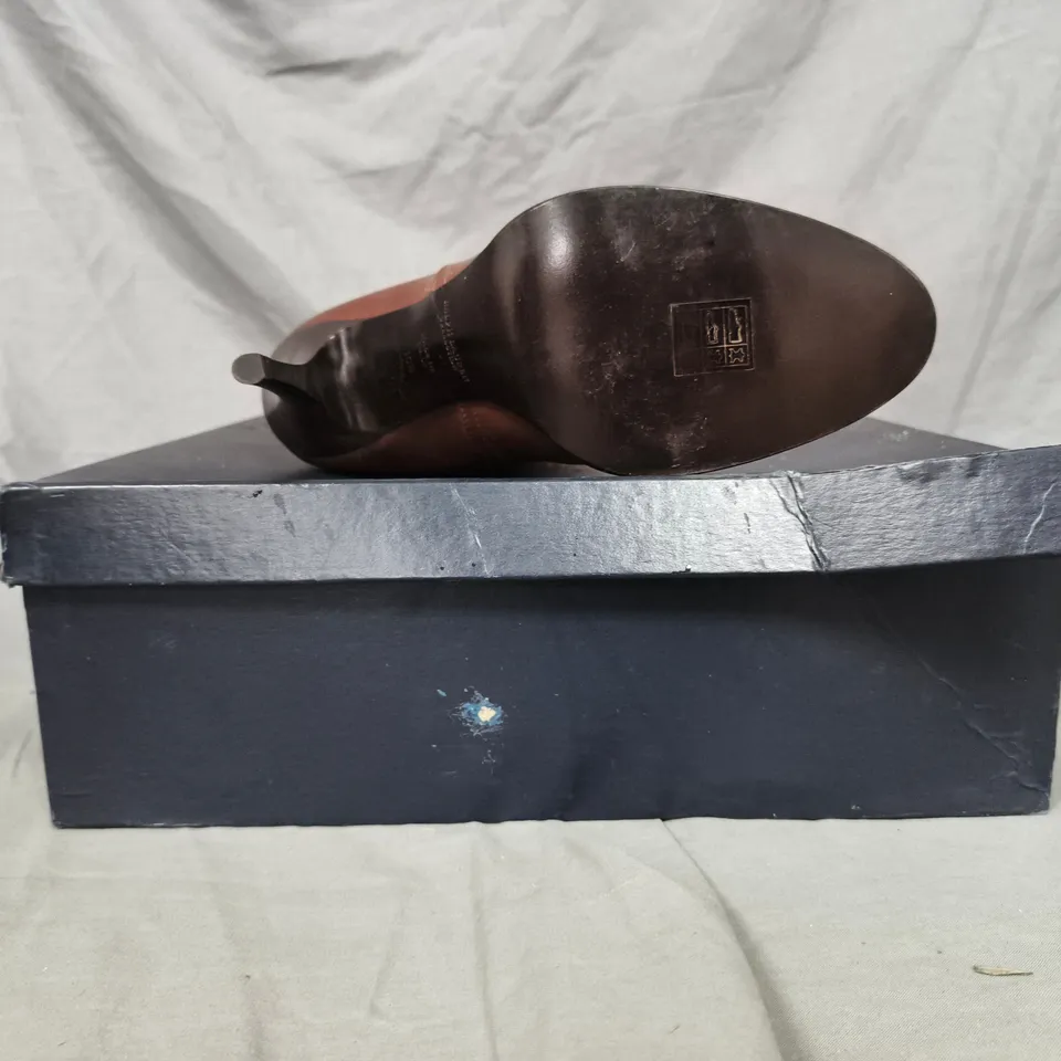 RALPH LAUREN COLLECTION BROWN LEATHER ANKLE BOOTS – WOMEN'S. SIZE UK 7.5