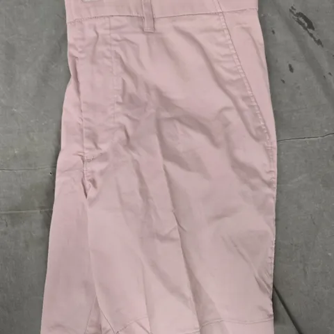 AUTOGRAPH REGULAR FIT SHORTS IN PINK SIZE 32 SHORT