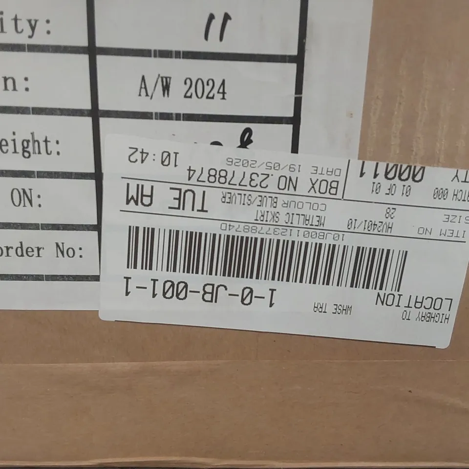 BOX CONTAINING APPROXIMATELY 11x BRAND NEW JD WILLIAMS METALIC SKIRTS - SIZE 28