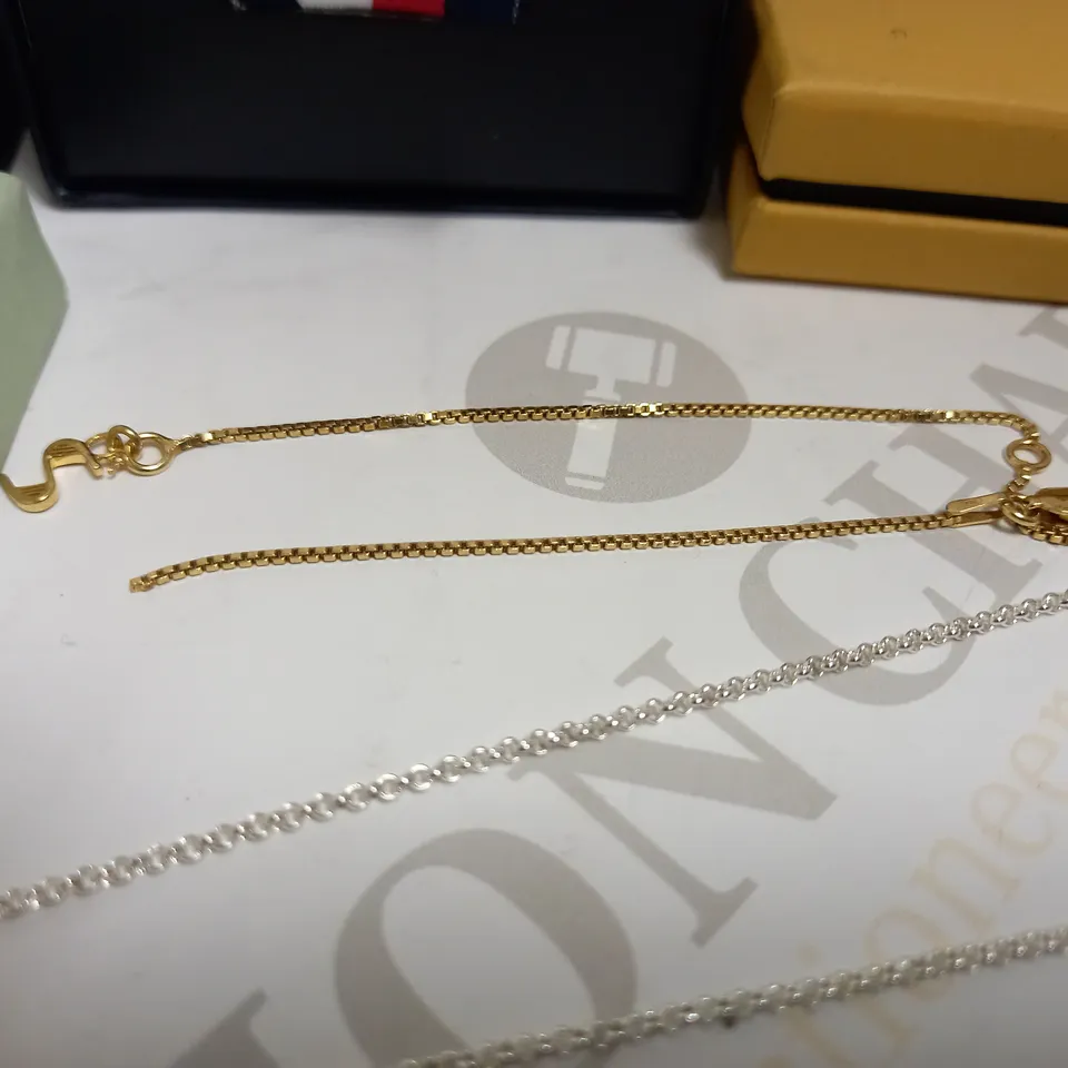 LOT OF 11 JEWELLERY ITEMS, TO INCLUDE COACH, RACHEL JACKSON, TOMMY HILFIGER, ETC RRP £192