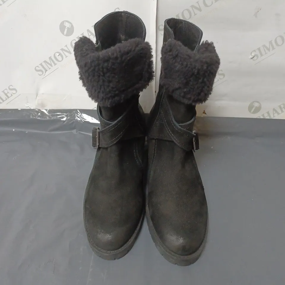 RUTH LANGSFORD CASUAL BOOTS, BLACK - SIZE 4 