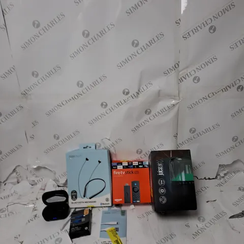 BOX OF APPROXIMATELY 25 HOUSEHOLD ELECTRICAL ITEMS TO INCLUDE REMOTES, EARPHONES, SPEAKERS ETC