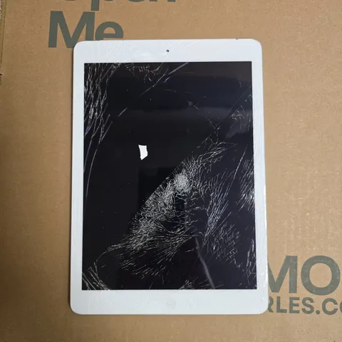 APPLE IPAD A1475