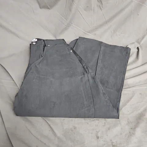 UNWONTED BLACK SAND WIDE JEANS IN BLACK SIZE 32W