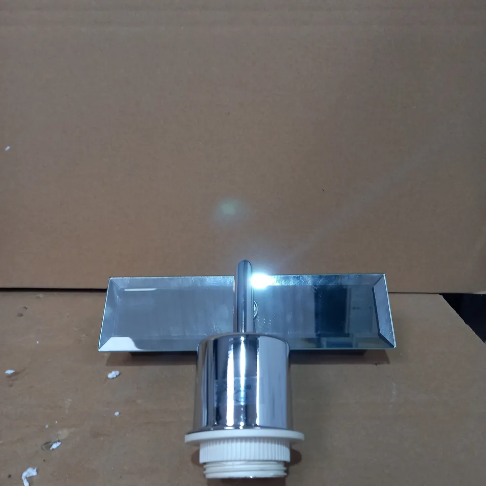AMALFI WALL LIGHT