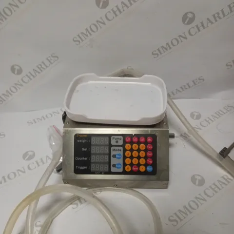 TRUCEE AUTOMATIC QUANTITATIVE LIQUID FILLING MACHINE