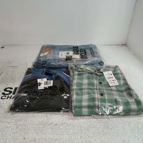 BOX OF APPROXIMATELY 20 ASSORTED CLOTHING ITEMS TO INCLUDE TRIBECA LONG SLEEVE SHIRT, BAGGY BOOTCUT JEANS ETC