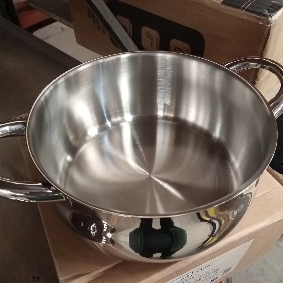 BOXED STELLAR CLASSIC CASSEROLE 18cm, 1.7L