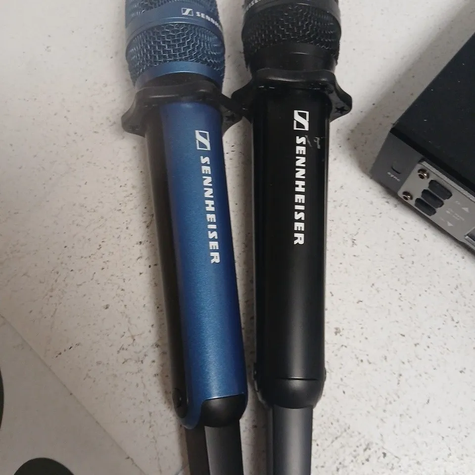 SENNHEISER DOUBLE-CHANNEL WIRELESS MICROPHONE SYSTEM WITH 2 HANDHELD MICS 