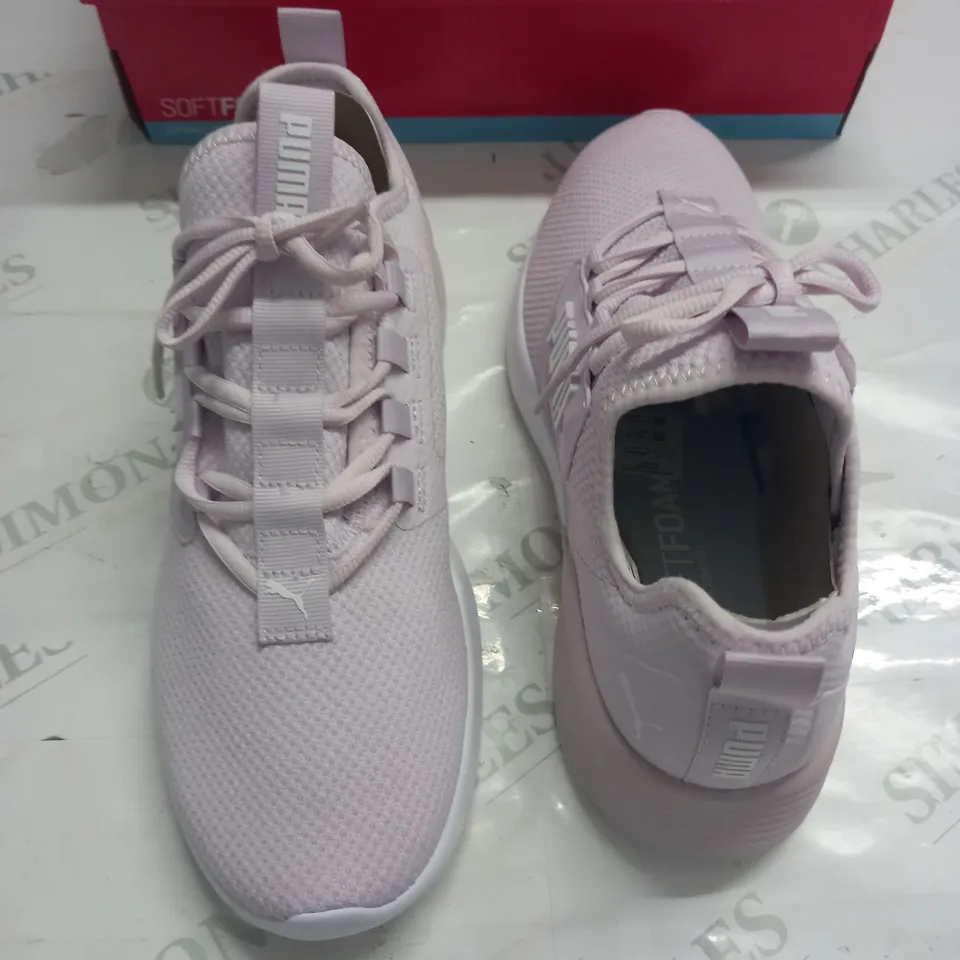 BOXED PAIR OF PUMA SOFT FOAM+ RETALIATE MESH WOMENS TRAINERS IN LAVENDER - 7