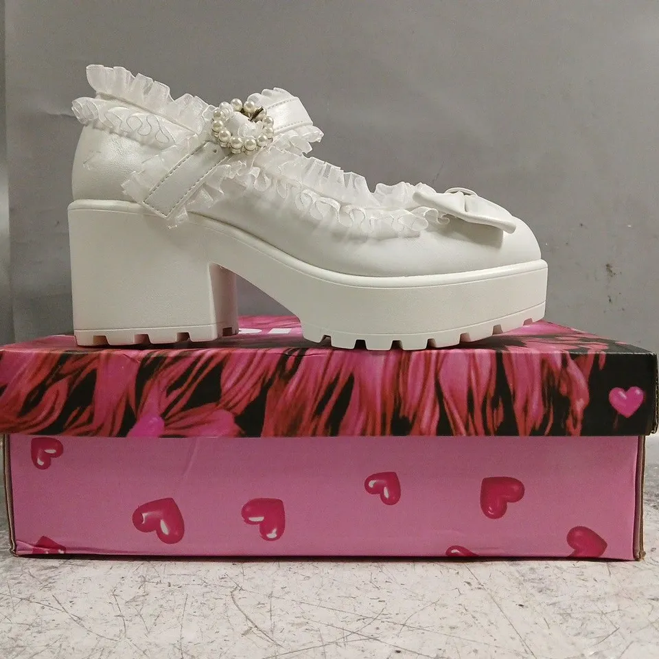 BOXED PAIR OF KOI TIRA RUFFLE MARY JANES PORCELAIN DELIGHTS EDITION IN WHITE SIZE UK 5