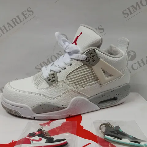 BOXED NIKE AIR JORDAN 4 RETRO SIZE 4.5