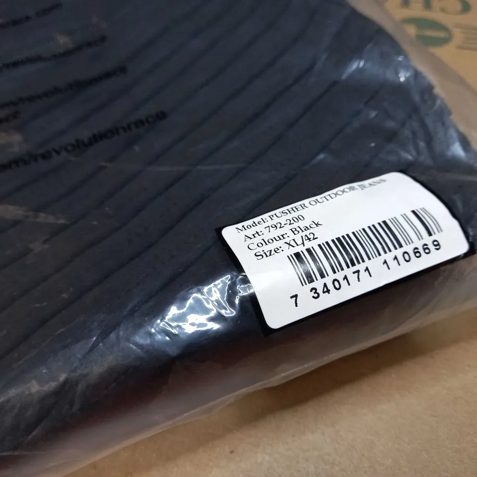PACKAGED RVRC BLACK PUSHER OUTDOOR JEANS - XL