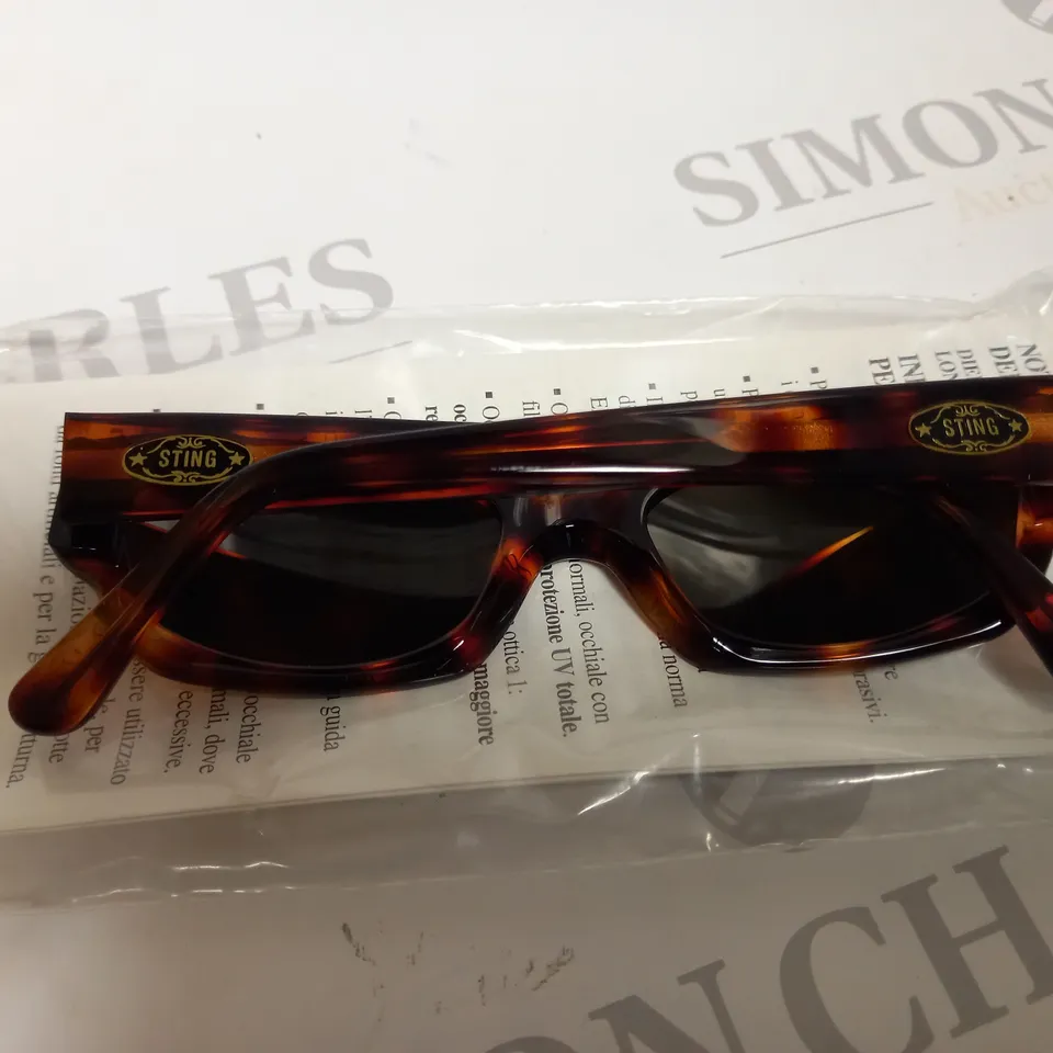 APPROXIMATELY 10 DIERRE STING SUNGLASSES