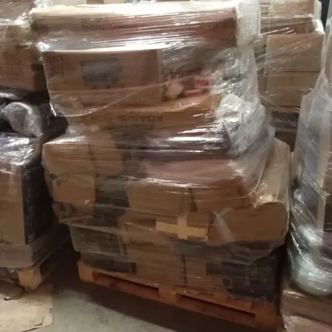 PALLET OF ASSORTED E-COMMERCE GOODS AND PRODUCTS TO INCLUDE; SUITCASES/CABIN BAGS, A LARGE NUMBER OF CAMPING CHAIRS, TAPE, BIN BAGS ETC
