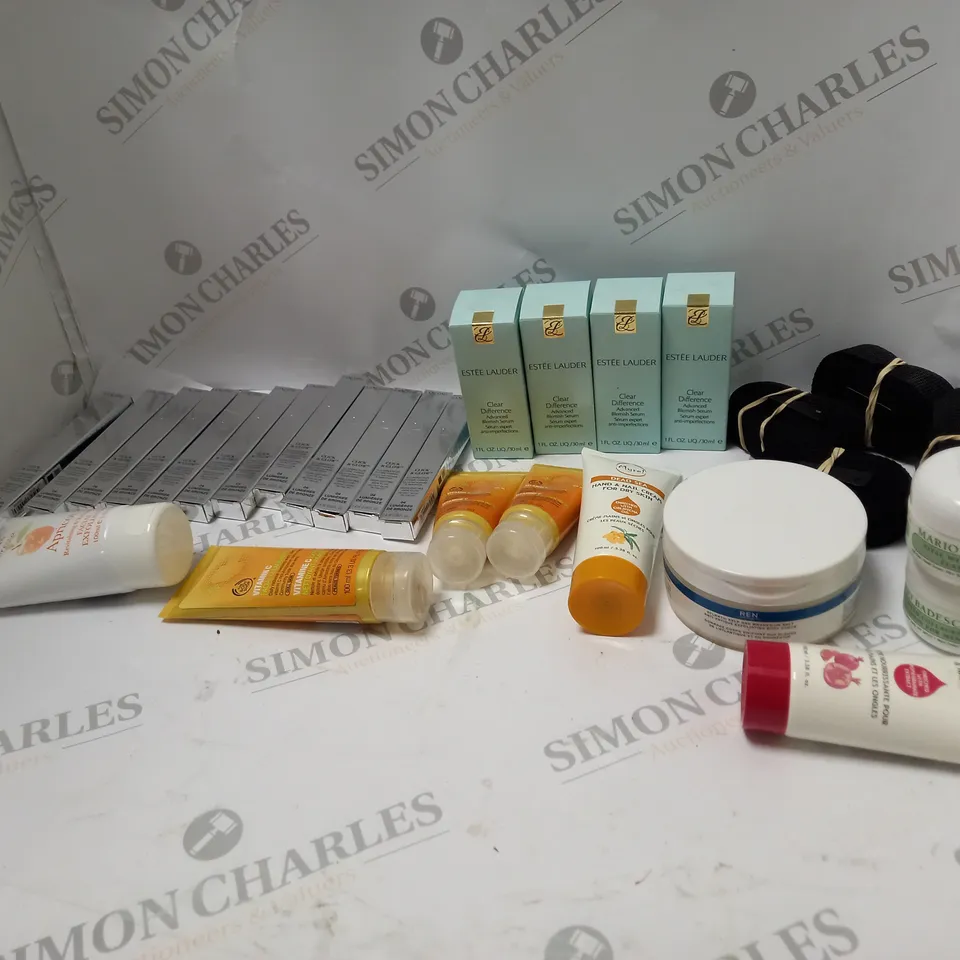 LOT OF APPROX 20 TO INCLUDE ESTEE LAUDER CLEAR DIFFERENCE , HAND AND NAIL CREAM , ETC