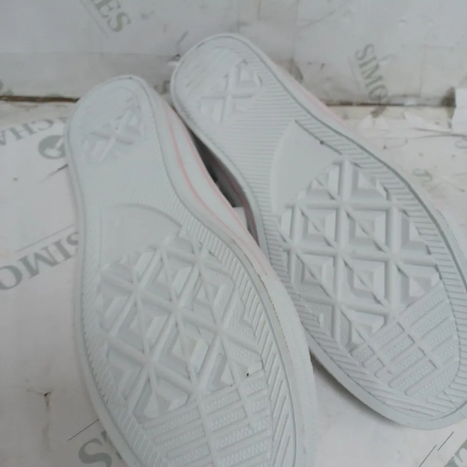 BOX OF APPROXIMATELY 15 PAIRS OF LOW SHELL TOE FLORAL SHOES SIZES VARY 