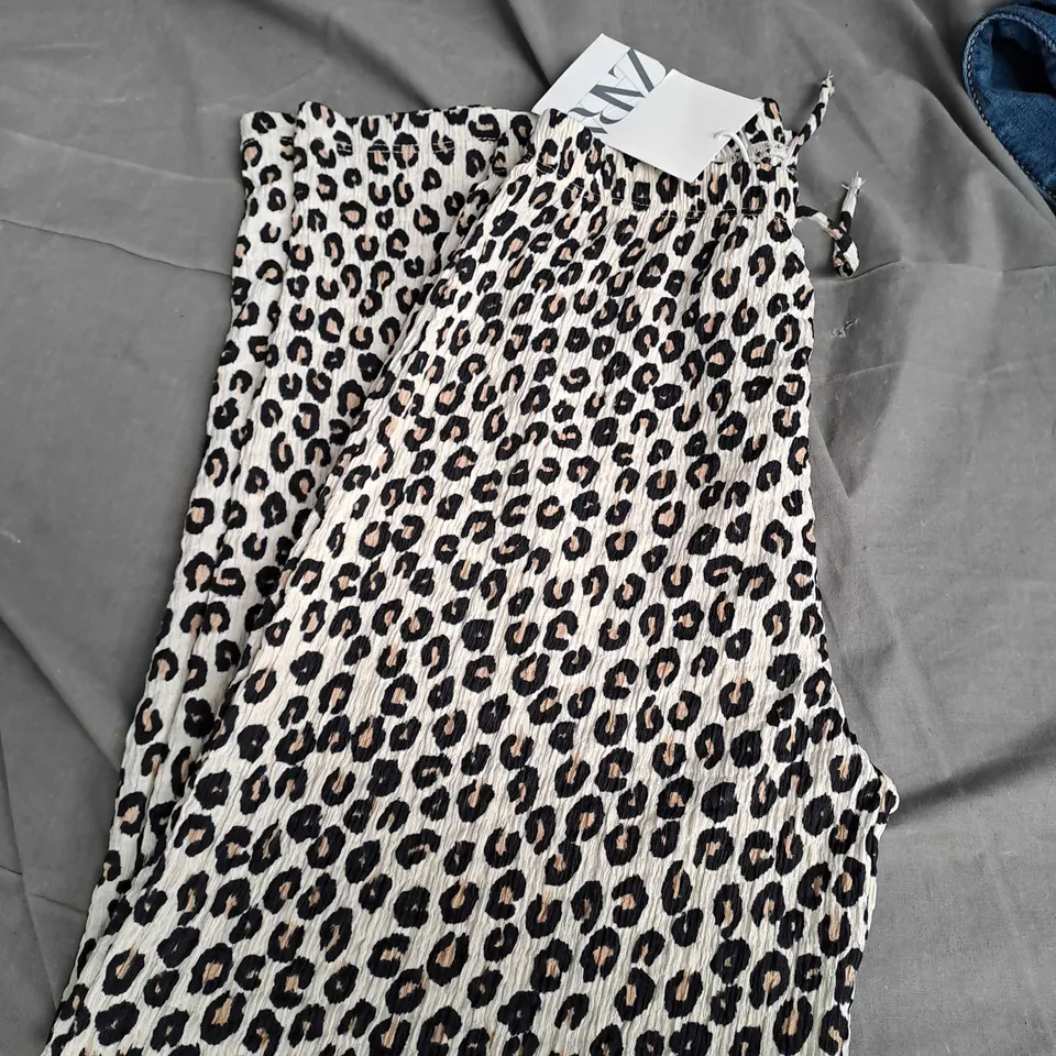 ZARA LEOPARD PRINT TROUSERS WHITE SIZE 10