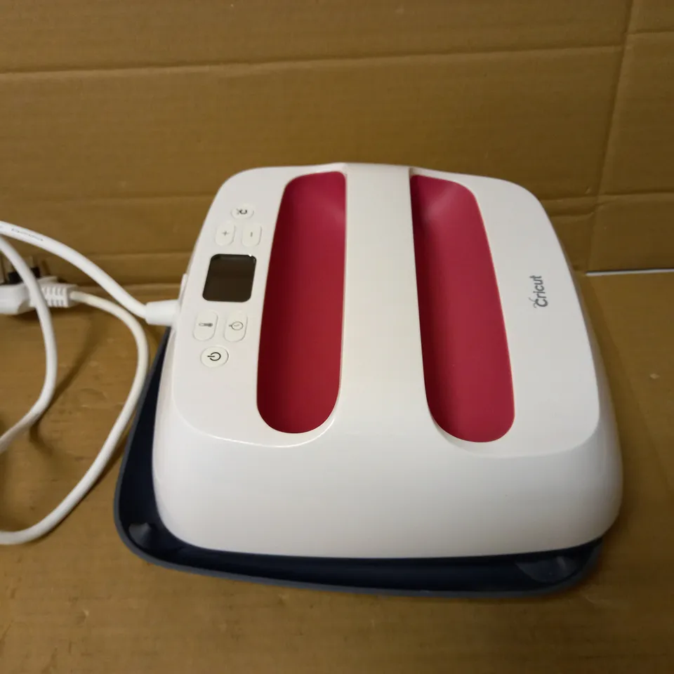 CRICUT EASY PRESS 2