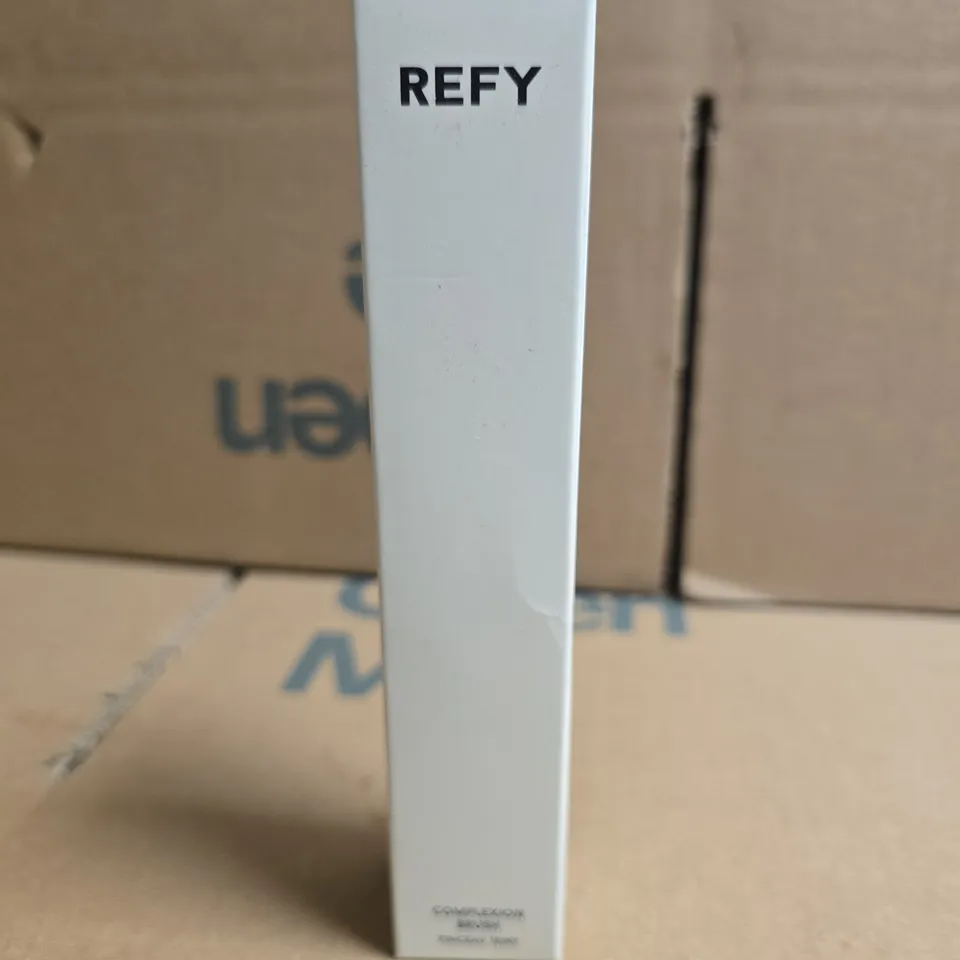 REFY COMPLEXION BRUSH