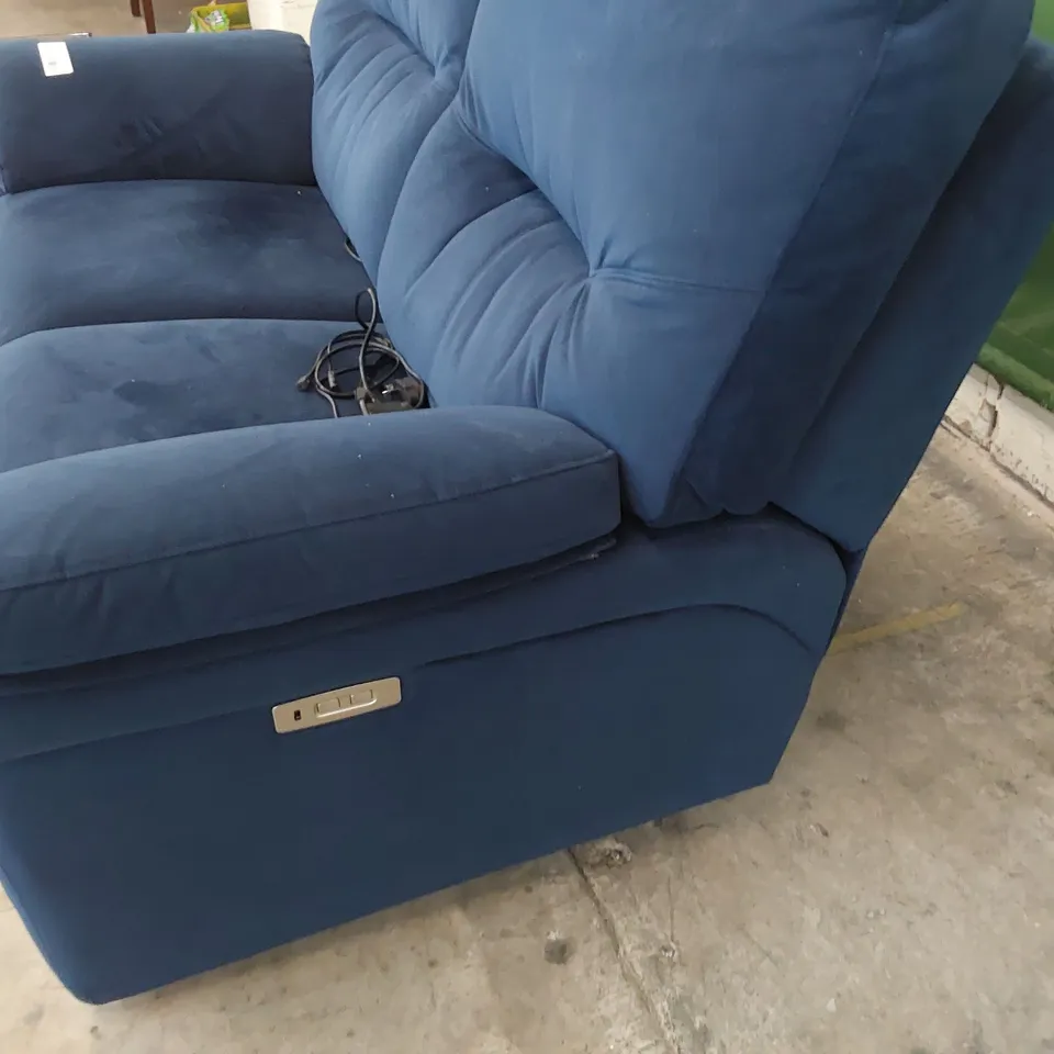 QUALITY BRITISH DESIGNER G PLAN SEATTLE POWER RECLINING TWO SEATER SOFA PLUSH INGIGO FABRIC