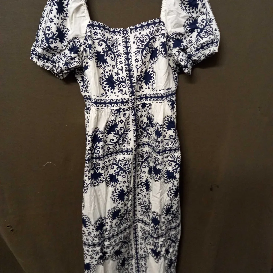 BODEN SQUARE NECK MIDI DRESS IN FLORAL DESIGN IN BLUE/WHITE - UK 20R