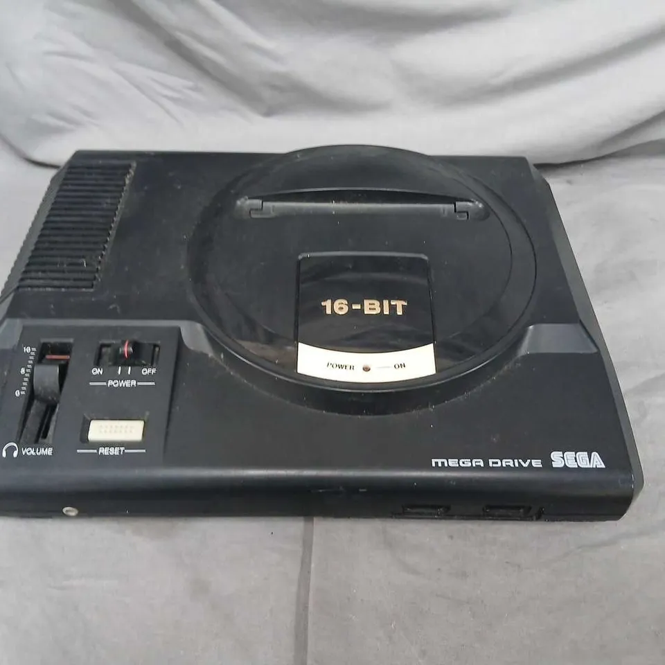 SEGA MEGA DRIVE 16-BIT CONSOLE – BLACK