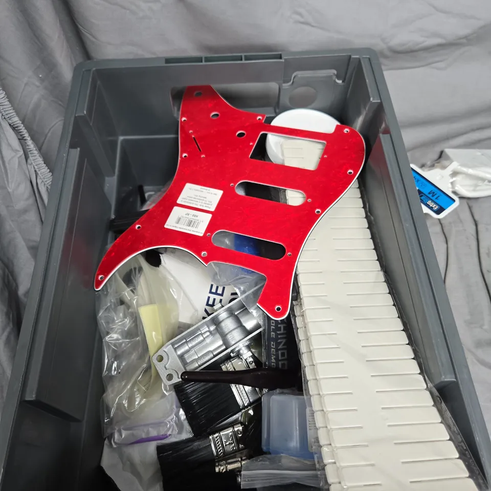 APPROXIMATELY 15 ASSORTED HOUSEHOLD ITEMS TO INCLUDE CASIO SCIENTIFIC CALCULATOR, RUBBER DOG TOY AND A 4 SOCKET EXTENSION LEAD