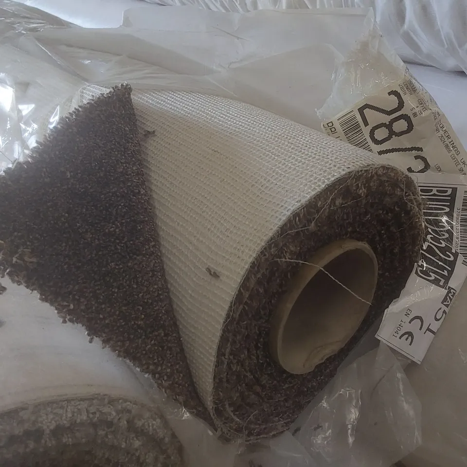 ROLL OF QUALITY STS HERITAGE LUXURY COFFEE CARPET // SIZE: APPROX 5 X 4.2m