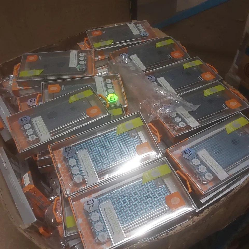 BOX OF APPROX 125 X BRAND NEW TACTUS SMOOTCH PHONE CASES FOR THE IPHONE IPHONE 7