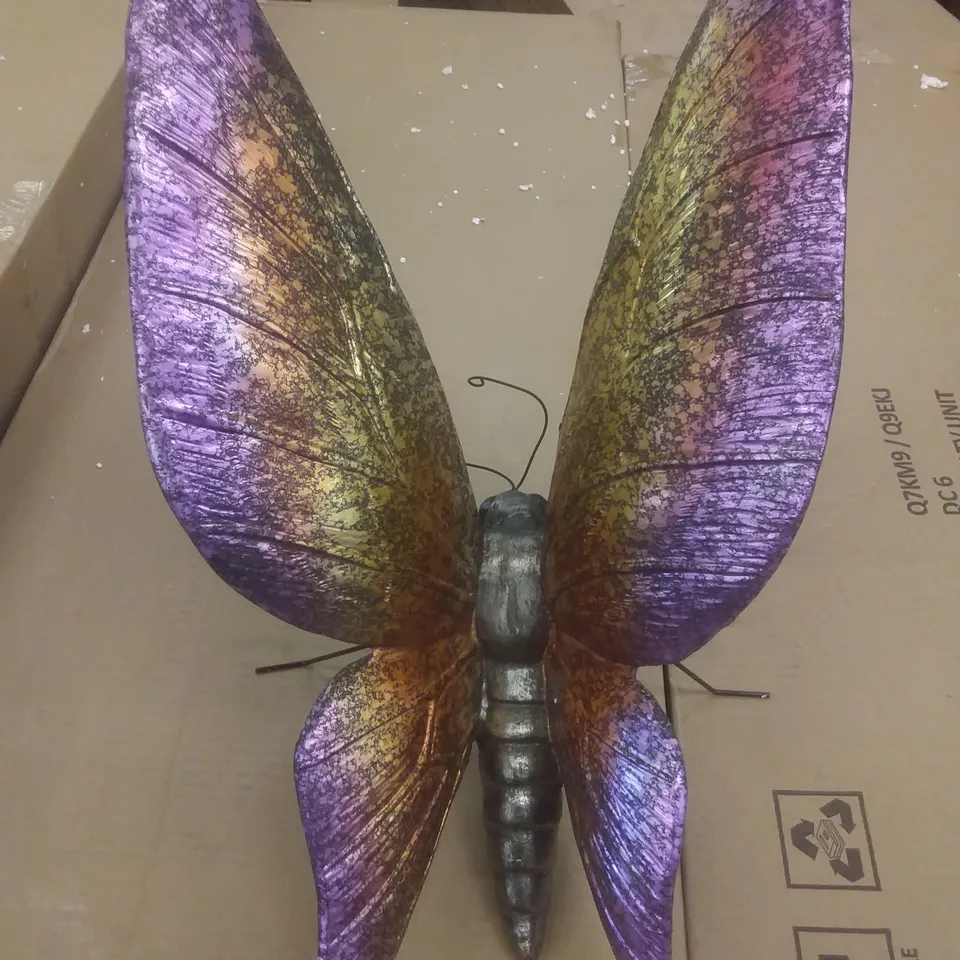 BOXED LARGE GARDEN BUTTERFLY ORNAMENT 