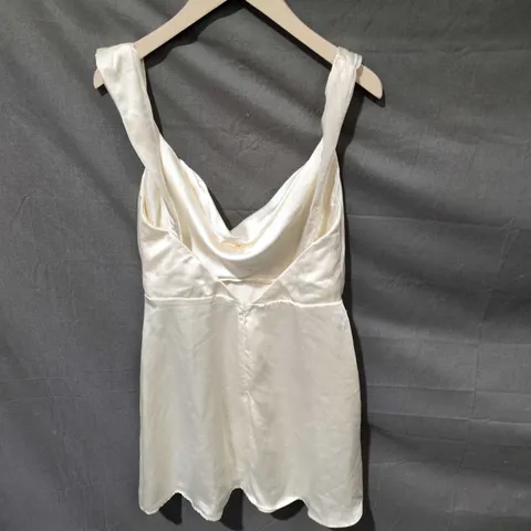 RUNAWAY THE LABEL SATIN SLIP DRESS – CREAM, SIZE M