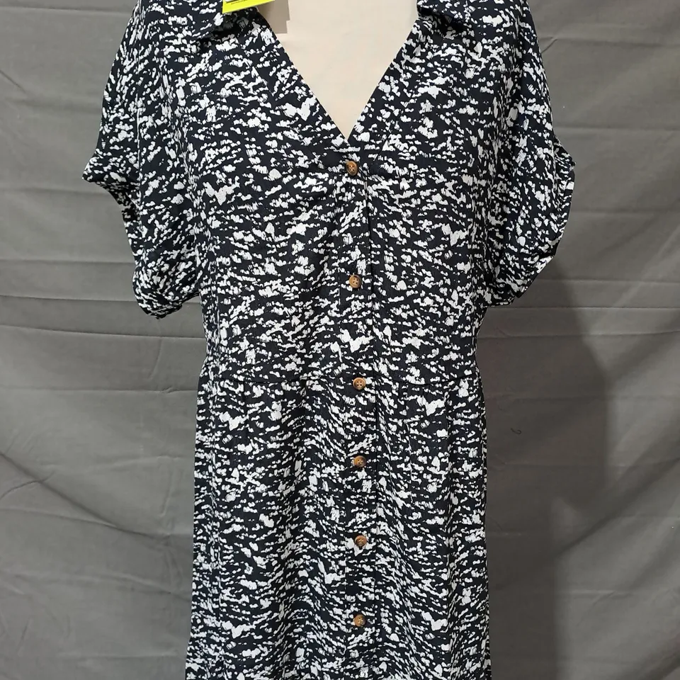 WHISTLERS ABSTRACT SMUDGE TIERED DRESS IN BLACK/WHITE UK SIZE 14