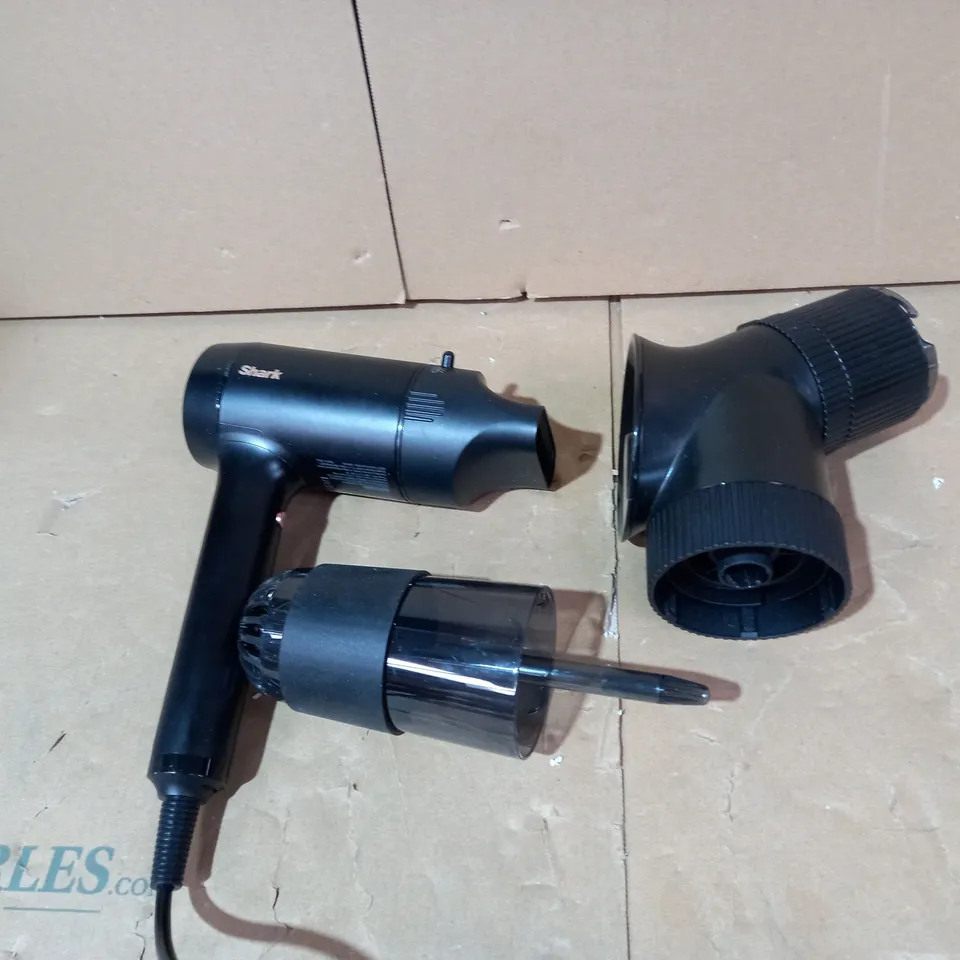 SHARK STYLE IQ IONIC HAIR DRYER & STYLER W/ ACCESSORIES HD110UKQ