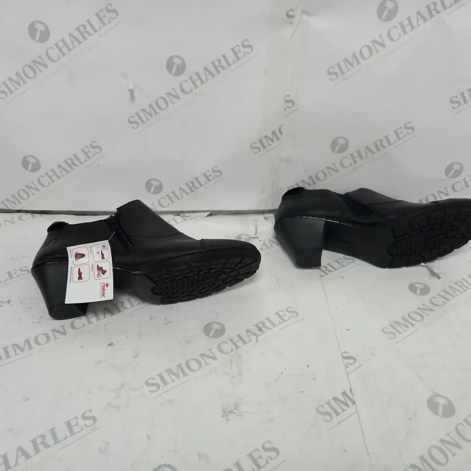 RIEKER BLACK SHOE BOOT SIZE 6 - BOXED