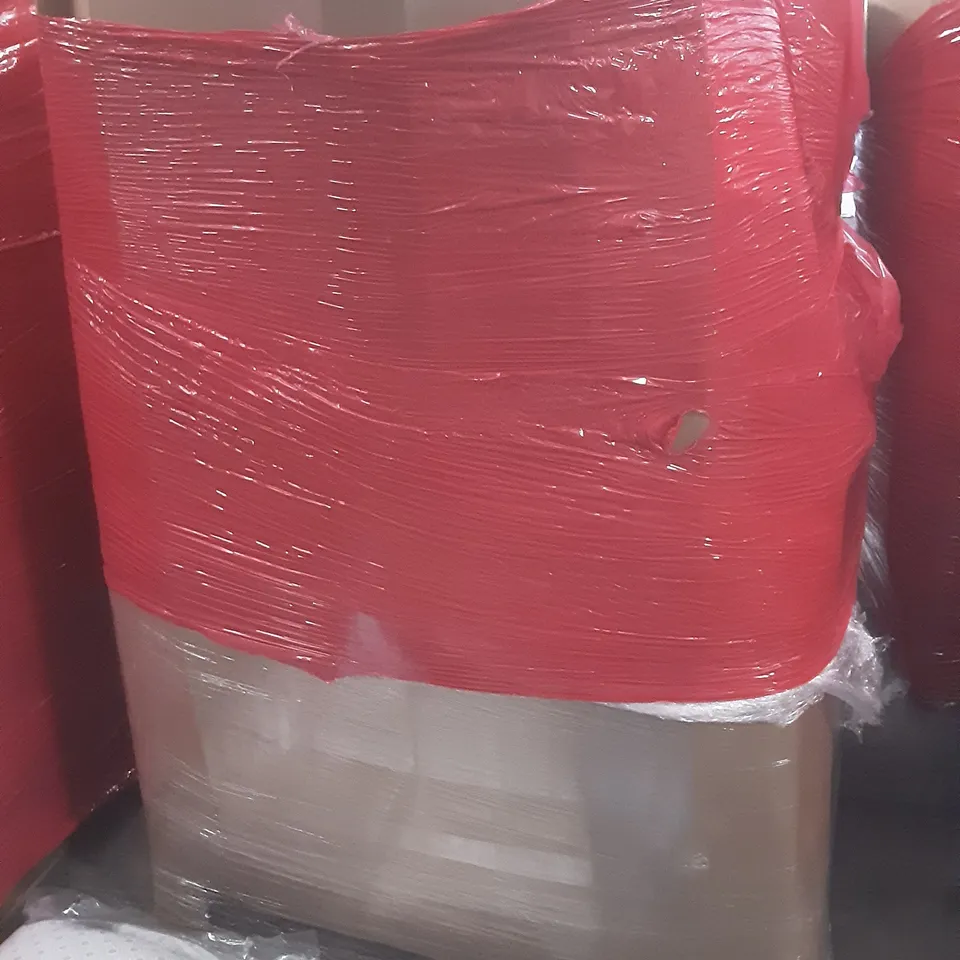 LARGE PALLET OF ASSORTED HOMEWARE ITEMS TO INCLUDE PILLOWS, TENTS, PARTY DECOR ETC