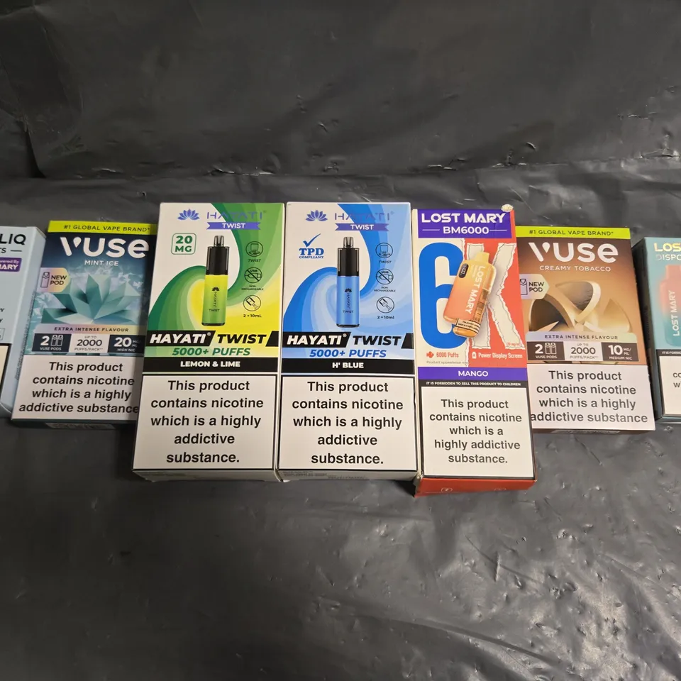 APPROXIMATELY 20 ASSORTED E-CIGARETTE & VAPING ITEMS IN VARIOUS BRANDS 